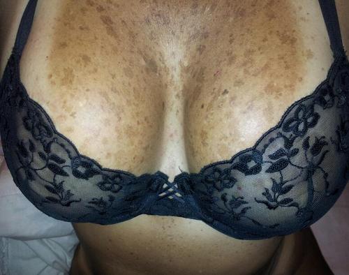 Pareja estable, amantes del buen sexo. Yo Bi me encanta chupar cuquitas y viceversa. Buscamos compartir con chicas Bi o Lesbi, también parejas ella Bi.