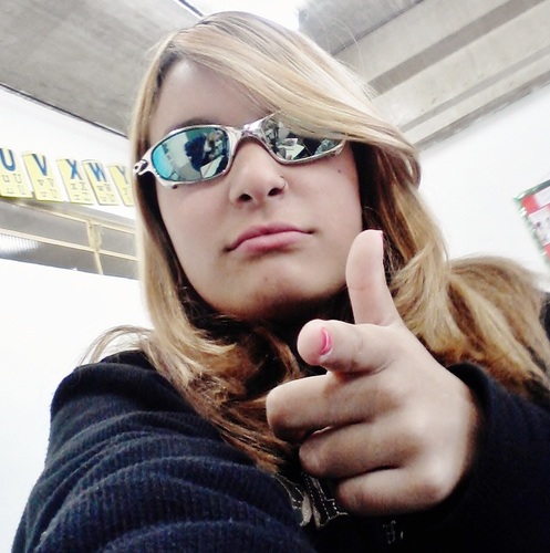 ... @Its_nenem e @sah_almeidda Irmãs 3 amoo voçês !