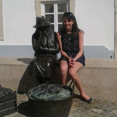 new acount, so follow me i guess... i follow back :)