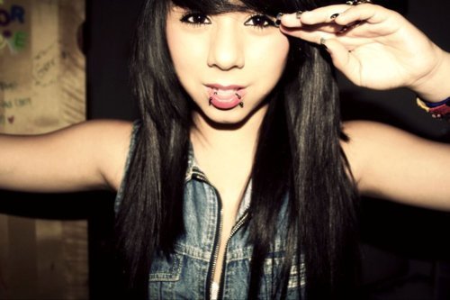 well uhm follow me cuz...... IMMA REAL NIGGA ^__^