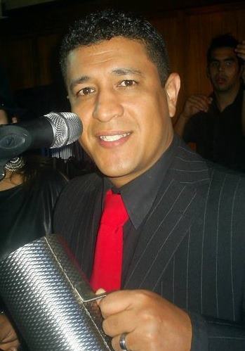 musico cantante... Banda Zero..