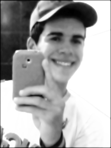 Ariano, Feliz, Chato quando se precisa, Inconstante, Odeio Mentira e Falsidade, e além de tudo Engraçado =D