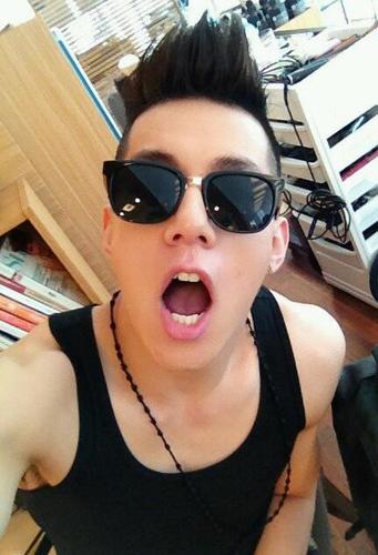 [91.3.20][CROSS GENE] 안녕하세요 크로스진 캐스퍼 '봇' 입니다 / Casper 'BOT' / User is Korean / I'm not real Casper / (12.8.7 ~ ing)