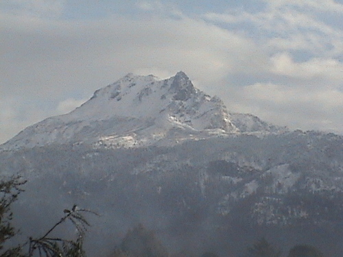 FConde2's profile picture. Nadie tiene derecho a acumular mientras su hermano tenga hambre.