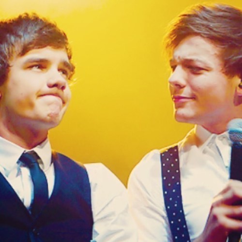 This is a fun account run by liam and louis from OneDirection a small account to chat and follow fans x