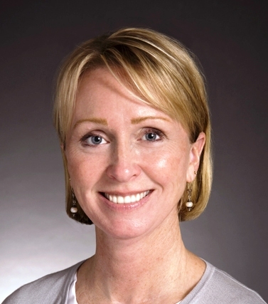 Karen Ellis of REFRESHING HOMES, is a HSR Certified Home Stager & Interior Redesigner serving Howard County MD and Central MD.