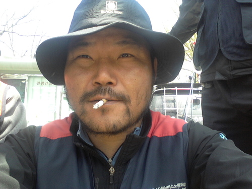 jhk4117's profile picture. 투쟁과  조직의 꽃 은 쟁의부장