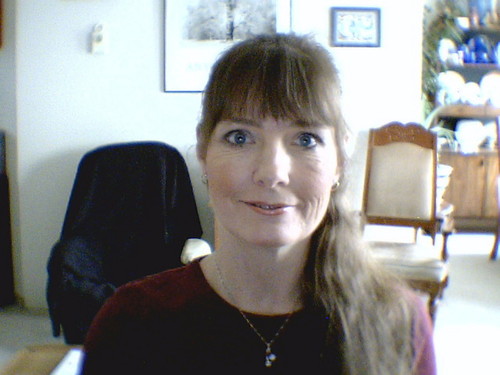 almelco's profile picture. I am in my  forties and recently opened my online Gift store, utilizing my experience in bookkeeping, office management and secretarial fields,