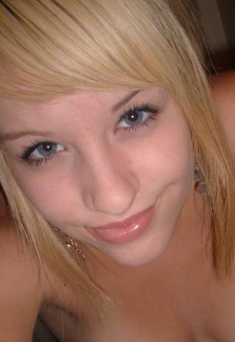 wheres all the men in my area? i am a single female lookin 4 a fwb, contact me!!