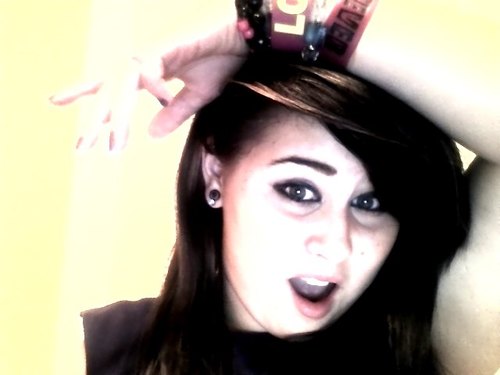 immabitch01's profile picture. Love all my followers...and haters can FUCK OFF!!!!............im bi and single... follow me!!!!!!!!