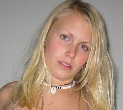 single girl looking for a fwb. are you living in my area? contact me.
