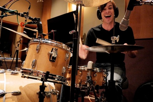 edrumtracks's profile picture. Hey, I'm L.A. session drummer Shay Godwin, I provide custom online drum tracks through my website http://t.co/1iBAF1fHe7.  Thanks for following me!