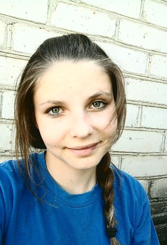 yulyavershinina's profile picture. Hello there. I'm Yulya. I love to sing, take pictures, play board games, walks in nature.