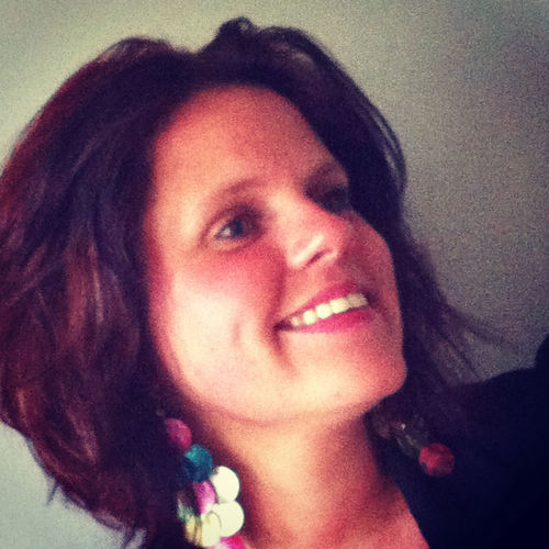 KimHarks's profile picture. Passie voor communicatie in de 'engste' zin,gelooft in de kracht van het woord,motivator,levensgenieter,liefdevol en verliefd op Bas