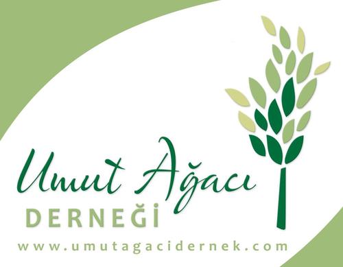 İnsanları sevmek insanlara hizmet etmektir. //
Loving people means serving people.