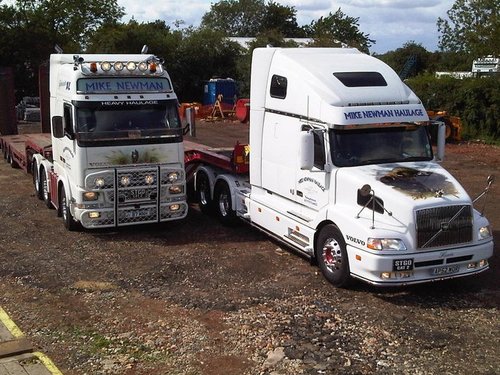 Mike Newman Lowloader Haulage is a Norfolk based machinery movement company dedicated to moving all types of machinery and all types of site plant.