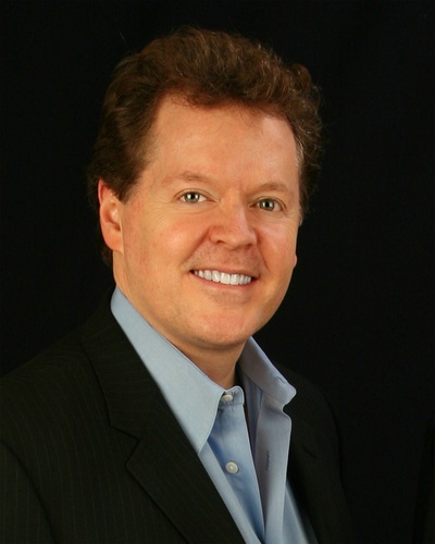 Dental Implant dentist and cosmetic dentist, President of the Texas Academy of Cosmetic Dentistry, business owner, proud husband to Arma & father of two.