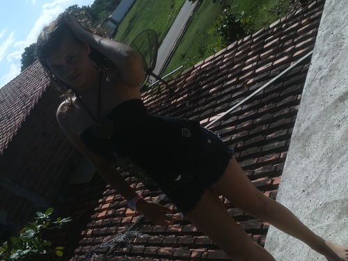 Se pensa que sou igual as outras esta mt enganado (a) eu sou diferente, não gosto que as pessoas me comparem com as outra pois sou unica e igua só se me clonare