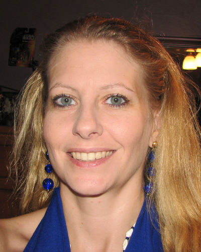 I am a wife, mother, student, daughter, sister, aunt, niece, cousin, and friend.  I would love to hear from any of the wonderful people in my life.