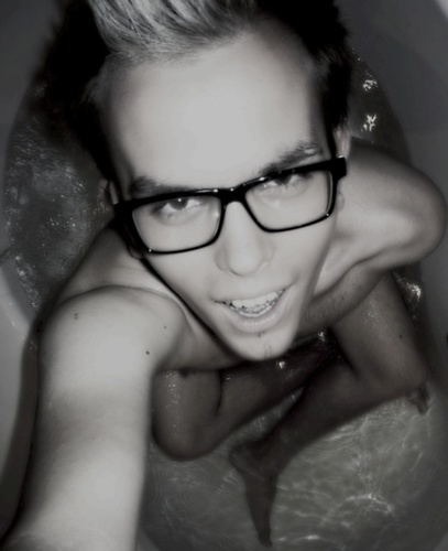 MonsTerMlai's profile picture. © ΘRIGINAL PRΘFILE MONSTER MIILA ®