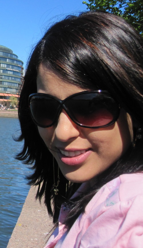 Artist/singer. Kashmiri aborigine, Indian  living in the USA.