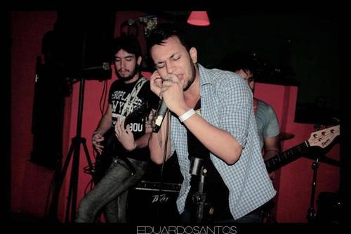 Fã Clube Oficial ---Write Love---Brasilia feito com muito carinho pra banda mais linda de Recife @WriteLoveRock
28/10/11 a 28/10/13 dois anos de muito amor!