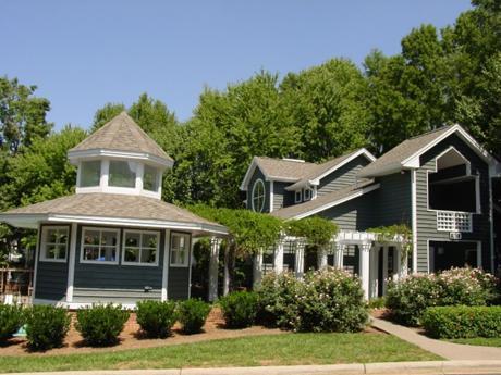 Briarleigh Park, where we combine the convenience of a superior location in Winston-Salem, NC, fabulous floor plans, and an elaborate amenity package!