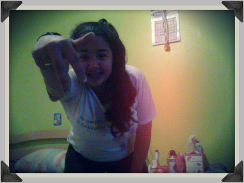 Uma menina cincera , carinhosa , amorosa , cuidadosa , um pouco safada para alguns kkk' , 
conheça melhor ae msn  -vip.andressasilva@hotmail.com