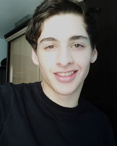 estudante , 17 anos , sp :)
http://t.co/Fgm0zbe1ZP