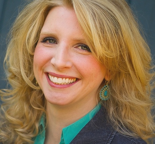 wife, mother, marriage therapist. I *love* helping couples reconnect with peace and passion. Also passionate about Chipotle guacamole.