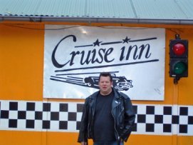 madcapdesigns's profile picture. Printer of personalised gifts & rockabilly loon