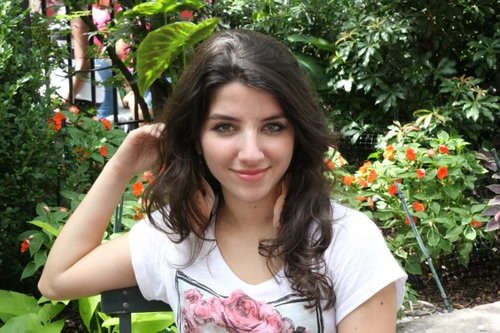 luiza_weber's profile picture. 'Assim como toda felicidade é passageira nenhum sofrimento sera eterno'