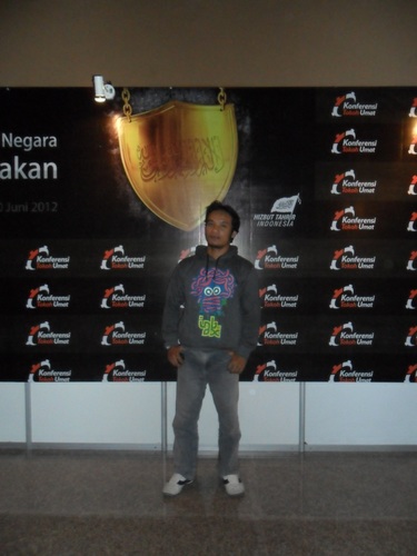 ratno_solomania's profile picture. 