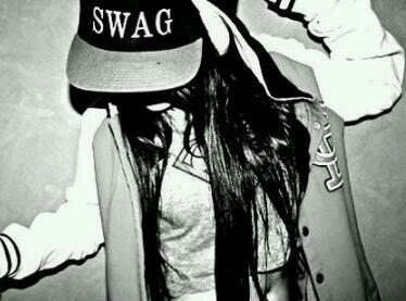 IToreMyHeartOut's profile picture. tweeting a teenagers mind. obsessed with tswift & kendrick lamar. stay beautiful.