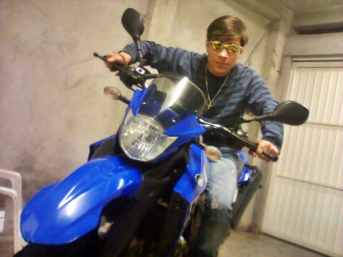 SOU PATRÃO NÃO FUNCIONARIO , Tenho 17 Anos,  Irmão da @LuaninhaC_ ♥  ,signo de peixe, sou um @Cartezinnis ;P