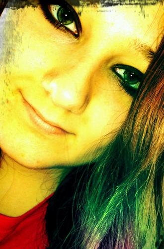 The spaces between my fingers are right where yours fit perfectly@owlcity ILoveMarvel!JOHNNYDEPP!CharlieSimpson!JeremySumpter!#jedi:)TheMiddle:)Ifollowback!x