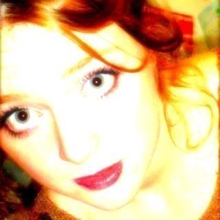 lucyjofox's profile picture. 