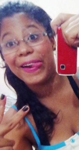 Sonhe, mas mantenha os pés no chão. Não permita que seu maior desejo vire apenas mais uma ilusão. 

eu quero é ser feliz :D