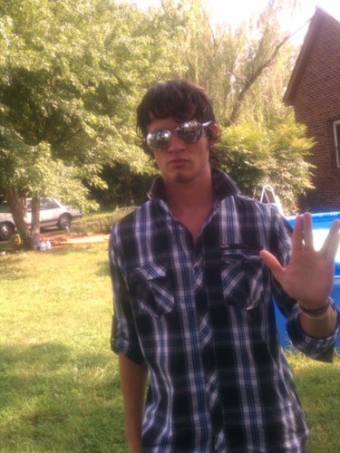 TimmyTwrecks's profile picture. Follower and son of Christ through the sacrifice of Jesus. He is everything. Student and amateur musician.