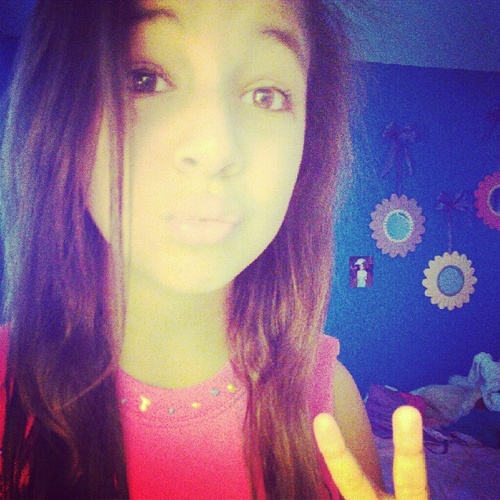 follow me........your already here so. c;