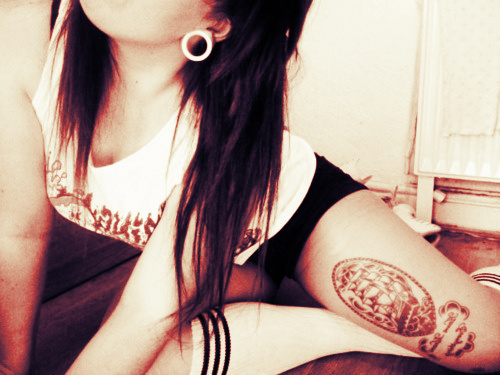 #príncipe atrás da #princesa ... a #princesa atrás do #vagabundo ! http://t.co/aqVMROTmnT