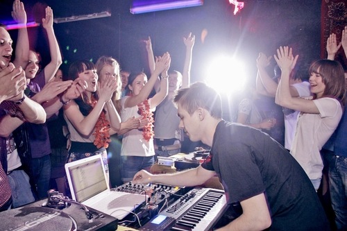 acidrainsound's profile picture. U.K. you still in my heart...