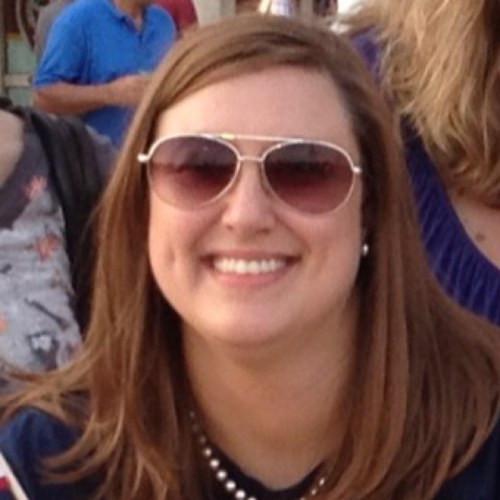 heatherseich's profile picture. otf. soccer. golf. yoga. eagles. caps. housewives. wine. gossip. cre & aec marketing pro.