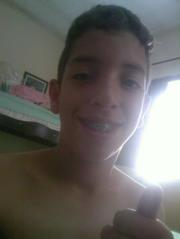 Eu sou só mais um louco do bando de corinthianos , mais tambem sou um jovem que pretende lutar e vencer desafios na vida #segueQueeusigodevolta =P