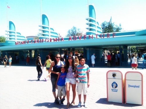 VErockin20's profile picture. Chillin' out maxin' relaxin' all cool
-Basketball is Life
~Bleed Brown and Gold~