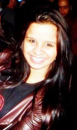 “Eu vou gostando, eu vou cuidando, eu vou desculpando, eu vou superando, eu vou compreendendo, eu vou relevando, eu vou…
E continuo indo, assim, desse jeito...