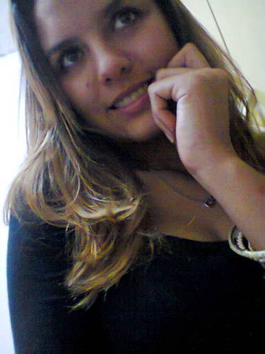 16 anos , Sãopaulina sempree ♥  ,taurina, engraçada ,  e amo chocolate , Quer saber mais ? Follow-Me ! *-*
