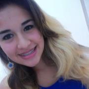Carioca, Blogueira, Belieber ♥ , Futura Publicitária, Feliz, Apaixonada por make, moda & fotográfica.