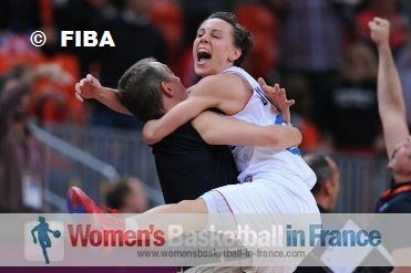 JulieImHere's profile picture. 