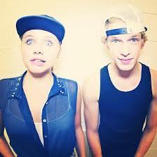 My angel
How'd you get to be so fly
How'd you get to shine so bright  - CREATED 25/01/12 -  #welcometoparadise   @CODYSIMPSON following me 3